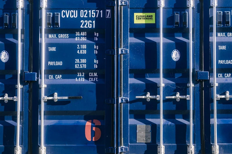 farm-containers self storage in Mapledurham